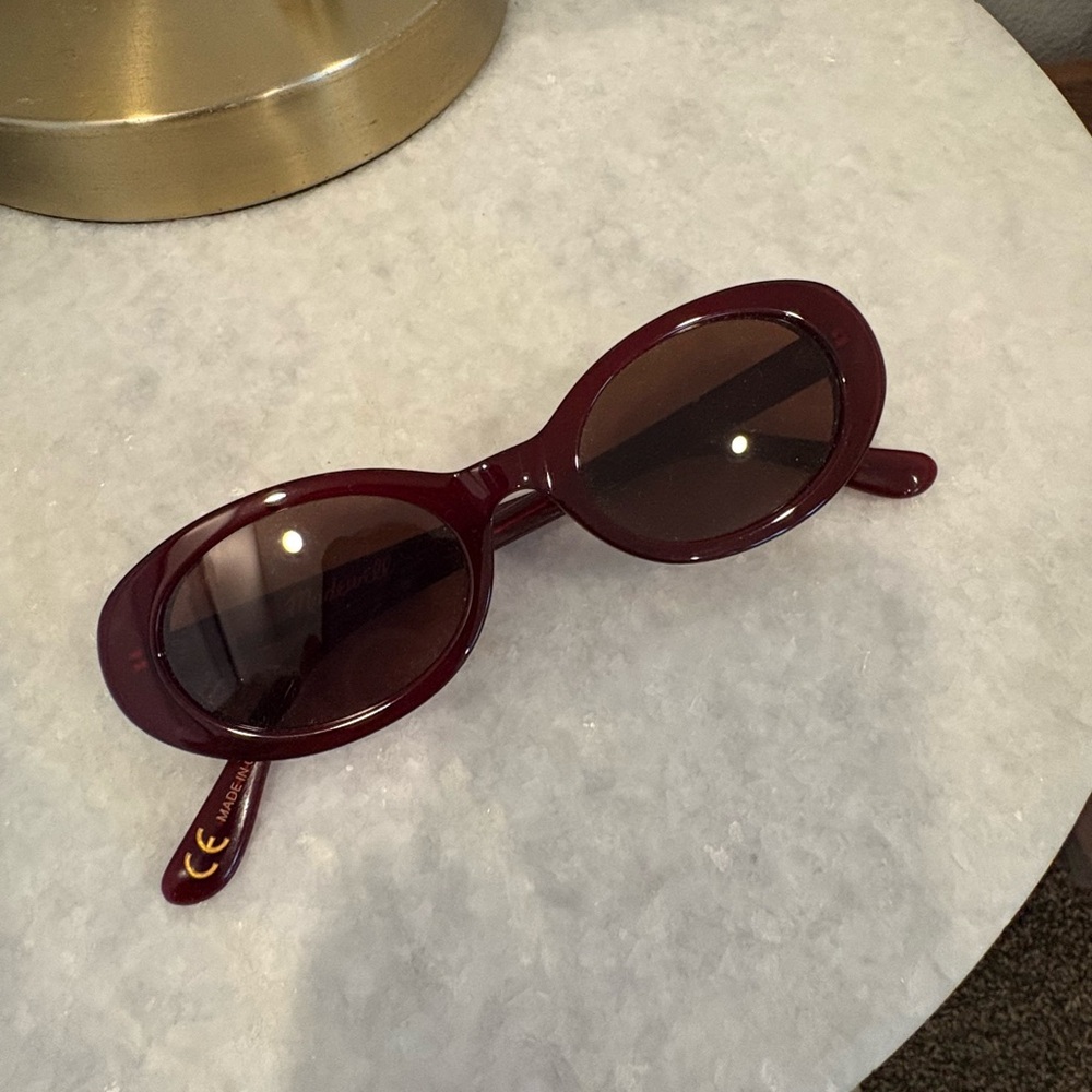 Madewell Russell Oval Sunglasses in Dusty Burgundy